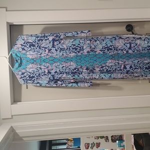 Woman's long sleeve dress Lily Pultizer 2 slits at thighs on sides